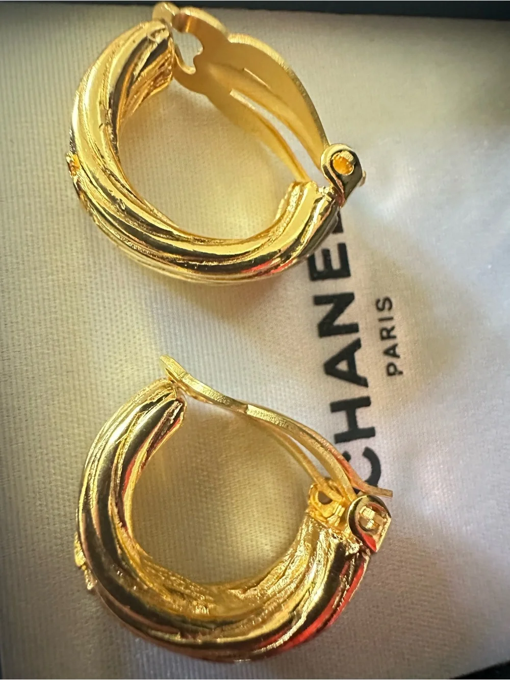 Vintage CHANEL 93P Gold Plated Ribbed CC Hoop Clip-On Earrings w/ Box